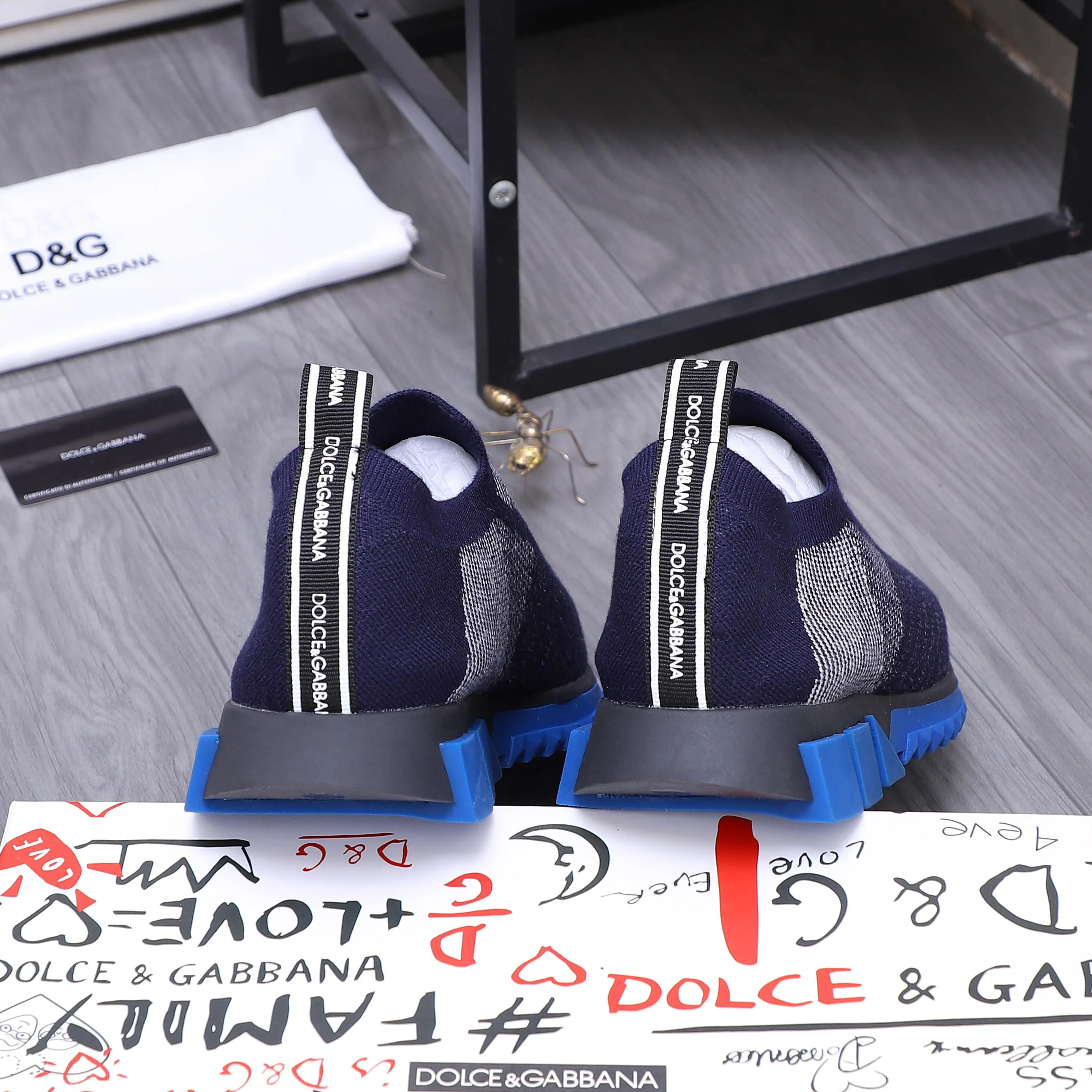Men's shoes 💰p360 Product trademark: DG (Dolce & Gabbana) casual shoes for couples. Regular size: 36-46 (45.46 is custom-made and non-refundable) Product materials: Selected fly-knit breathable upper, cowhide insole, rubber outsole